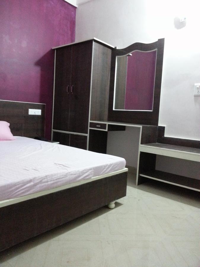 Hotel Sanchita Palace Forbesganj Exterior foto